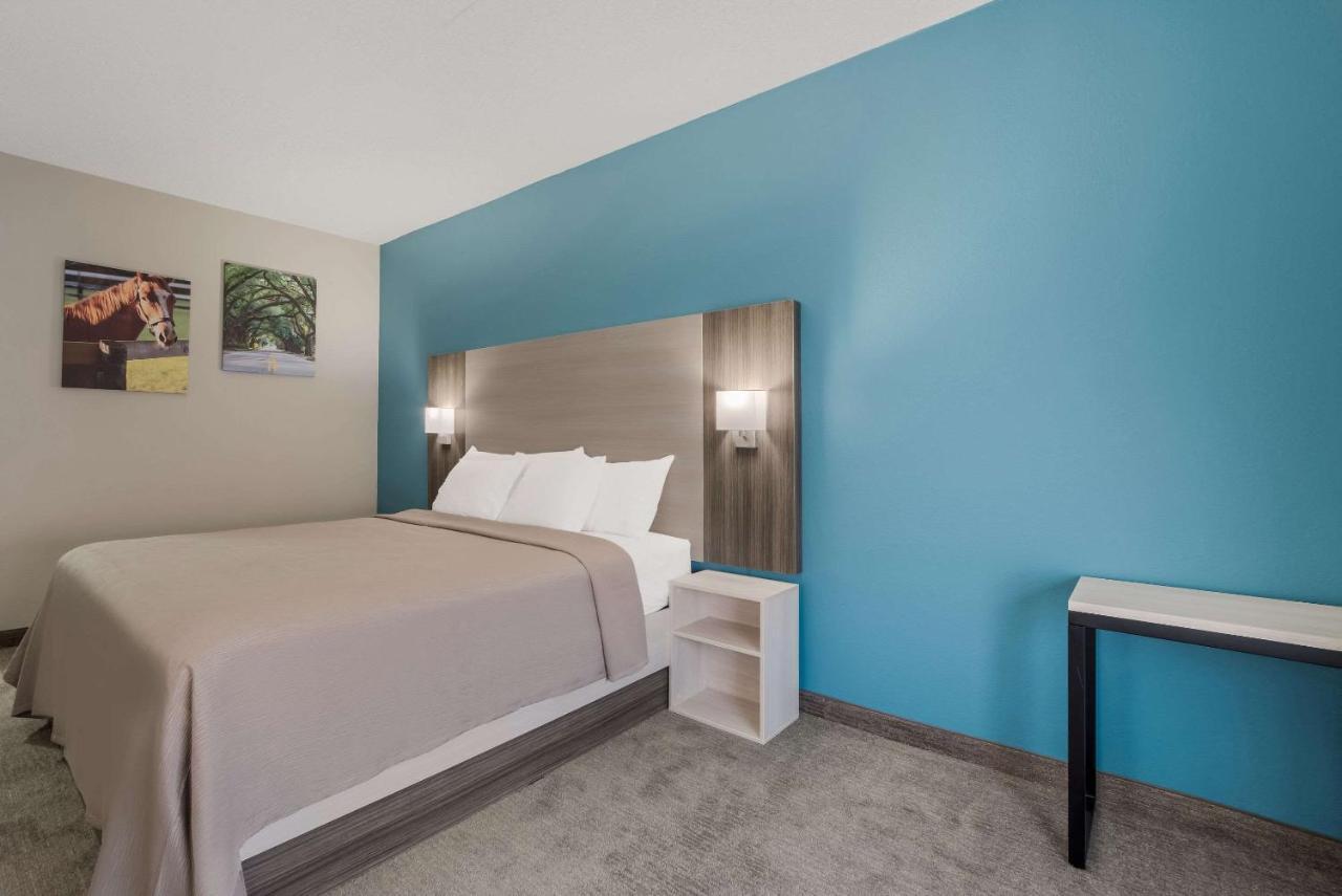 Quality Inn & Suites Aiken Exteriör bild