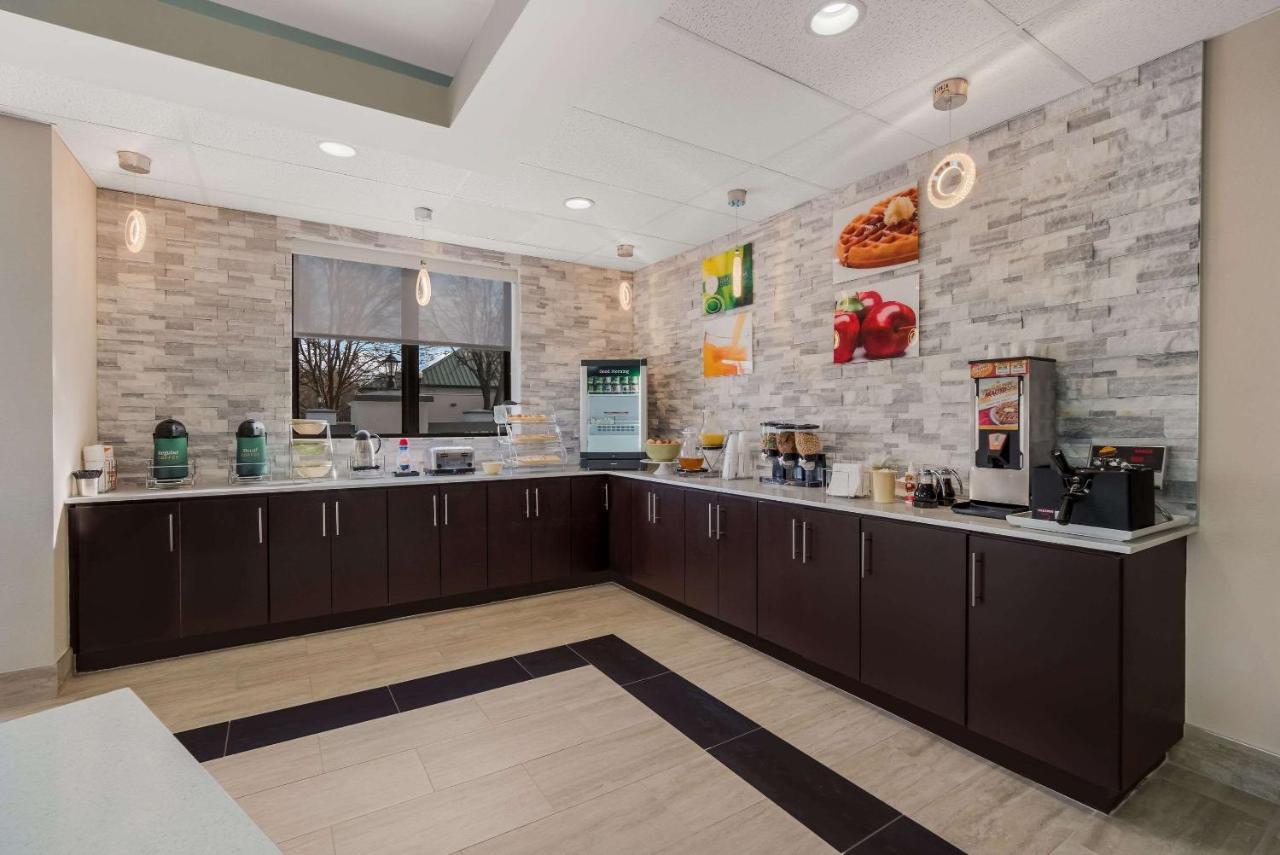 Quality Inn & Suites Aiken Exteriör bild