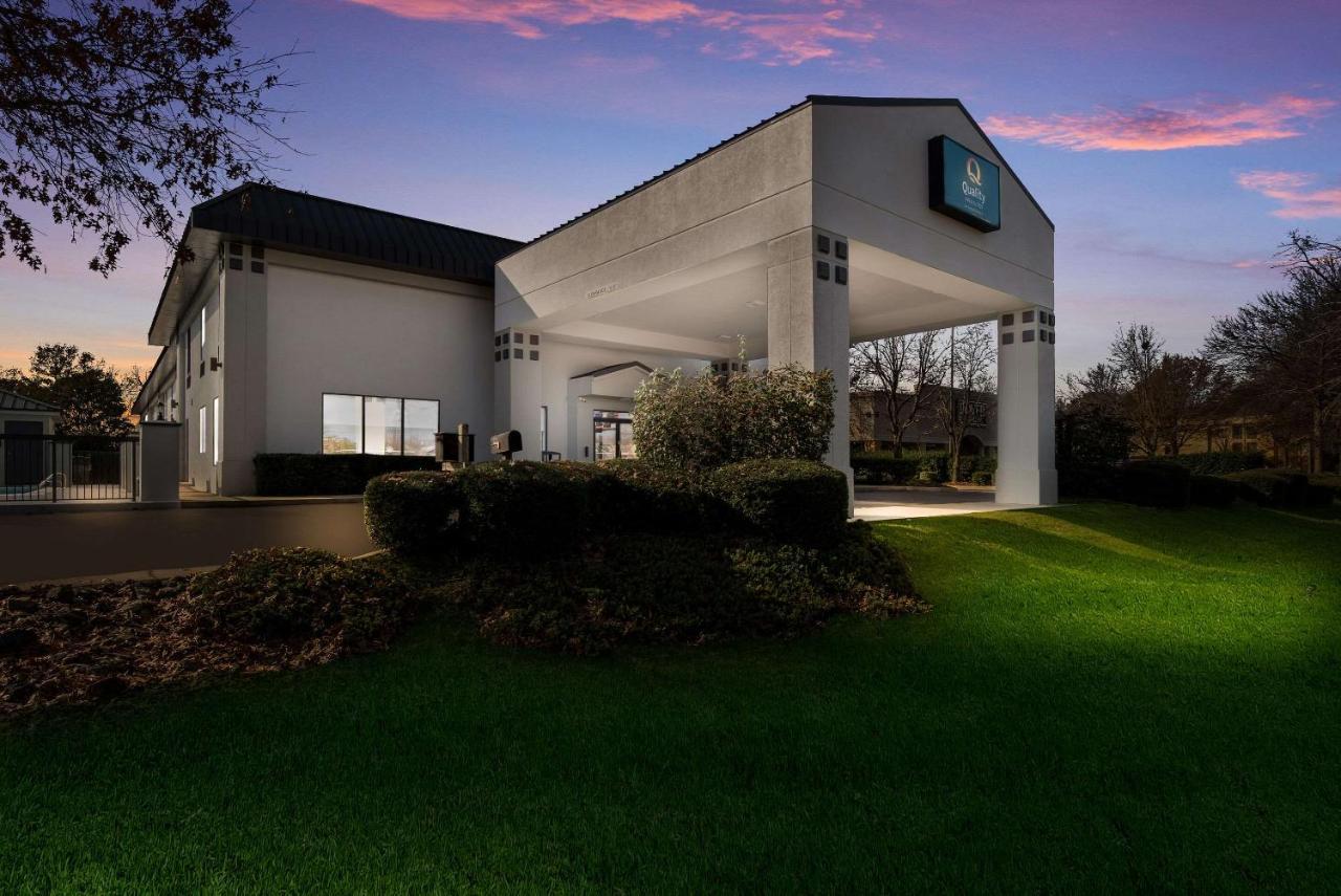 Quality Inn & Suites Aiken Exteriör bild