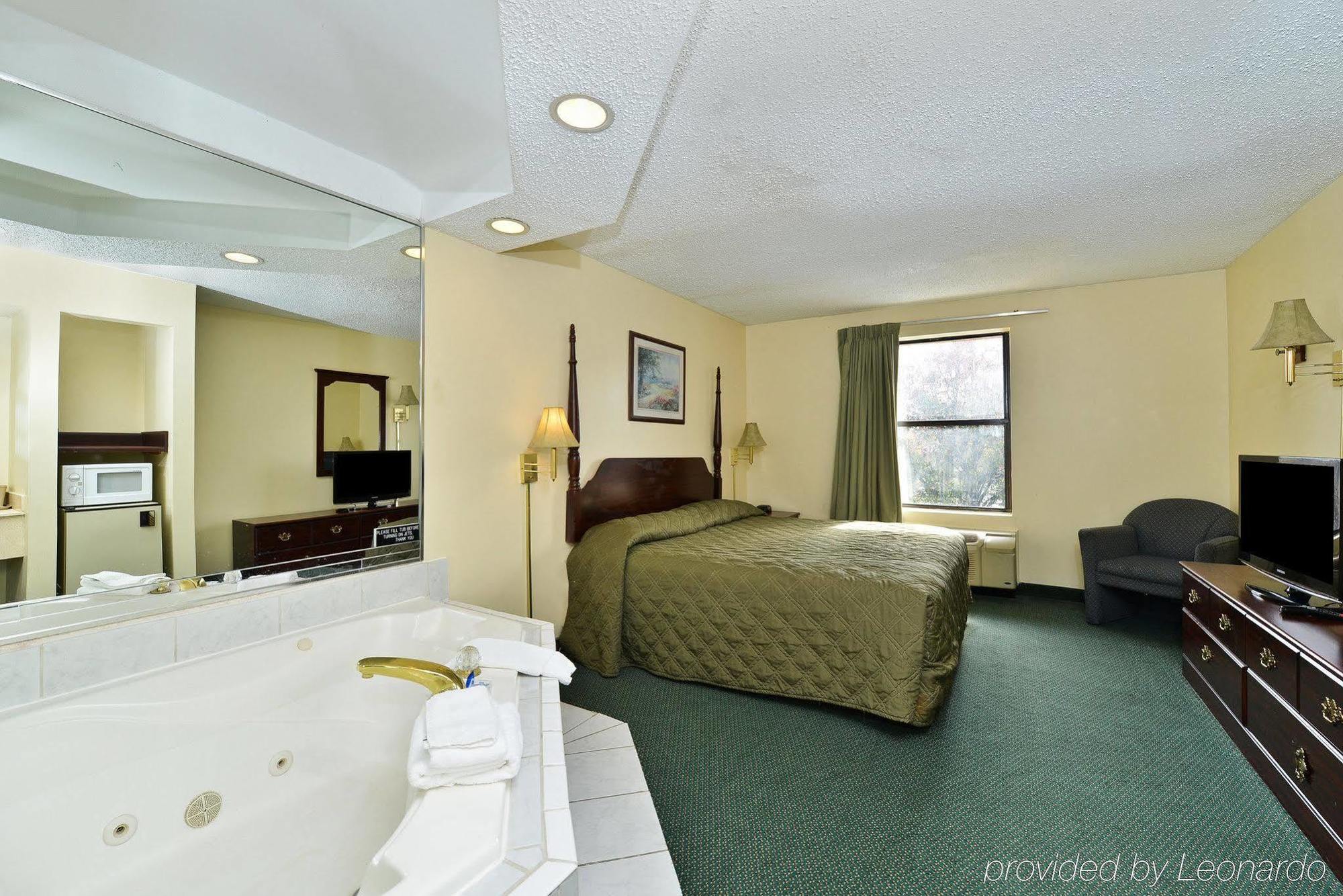 Quality Inn & Suites Aiken Rum bild
